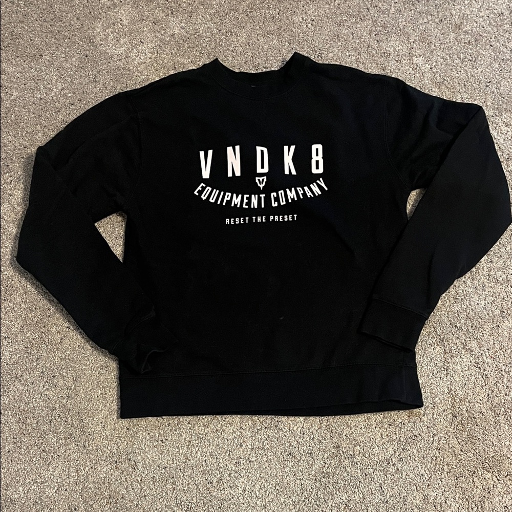Black VNDK8 Women’s sweatshirt